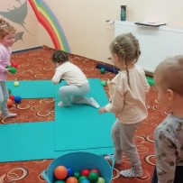 Jesličková jóga - únor. 2022