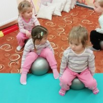 Jesličková jóga - únor. 2022