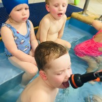 Jesličkové plavání